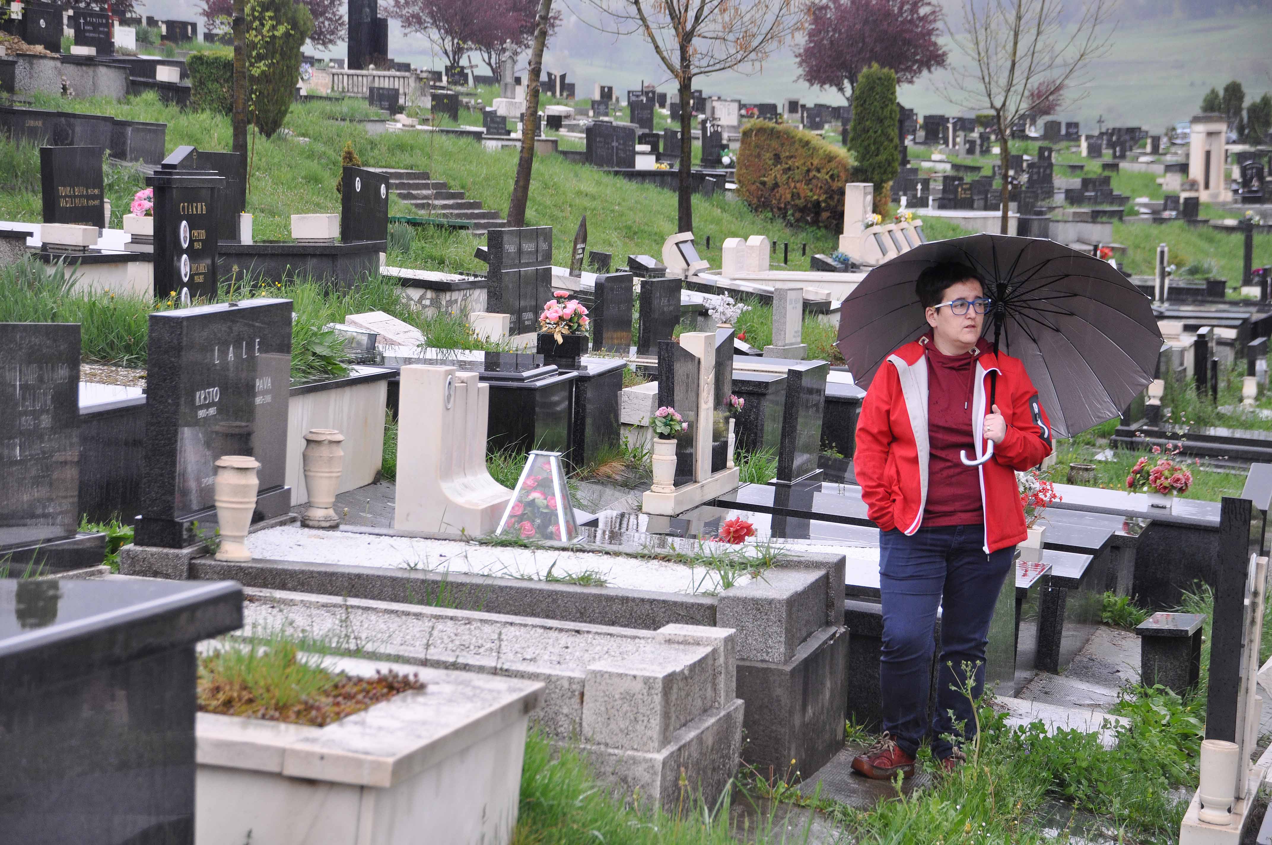 Lejla Kalamujić's mother is buried at Bare Cemetery in Sarajevo